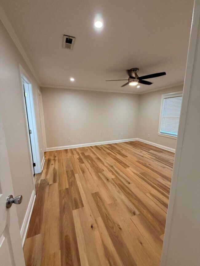 Building Photo - 9327 Polaris Green Dr