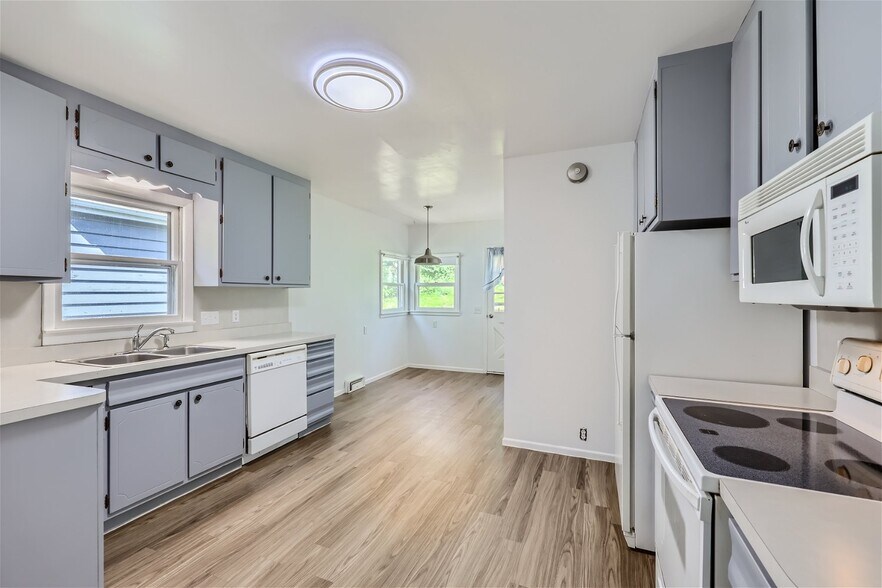 Building Photo - 4001 Tonkawood Rd