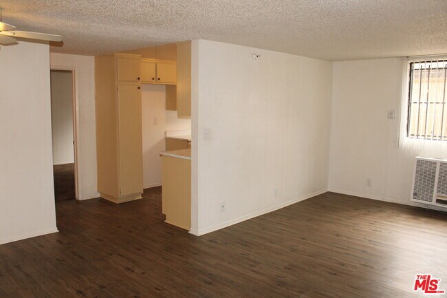 Building Photo - 12100 Birch Ave