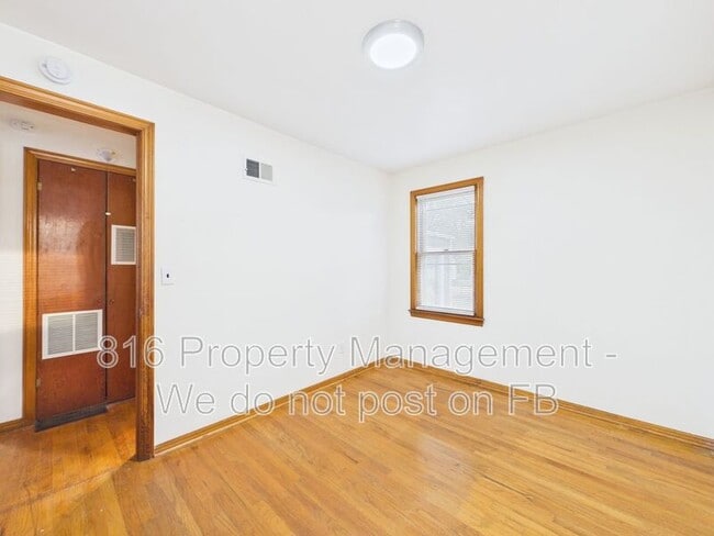 Building Photo - 11307 E 77th Terrace