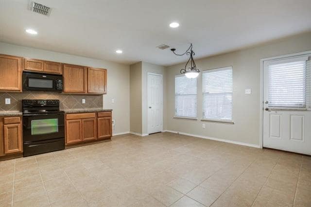 Building Photo - 12911 Balez Dr