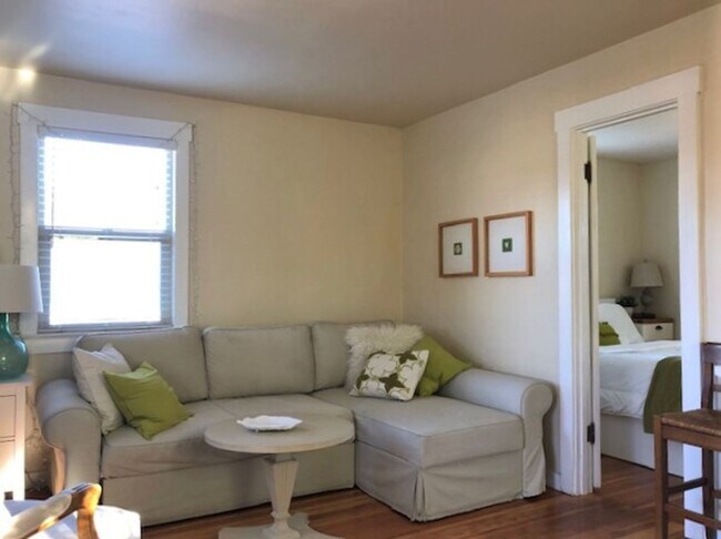 Building Photo - Fully Furnished 1-Bedroom in Downtown SLO ** All Utilities Included