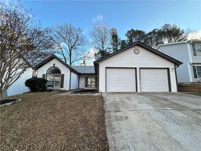 Building Photo - 510 Heathgate Dr SW