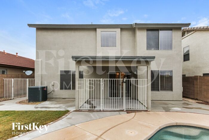 Building Photo - 12425 W Vermont Ave