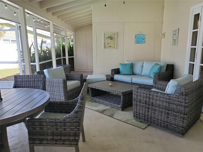 Building Photo - 2745 Cardwell Way