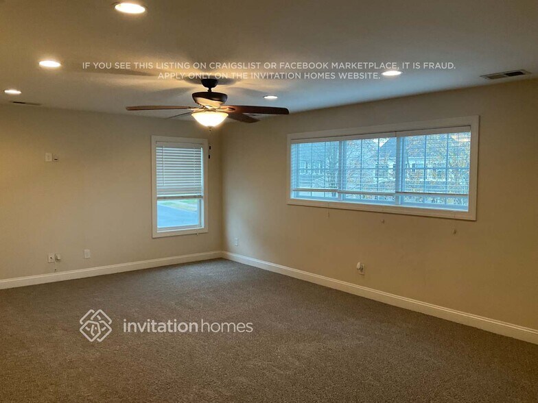 Building Photo - 1628 Ridgehaven Rd