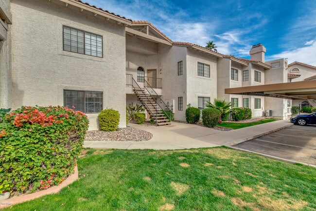 Building Photo - 930 N Mesa Dr
