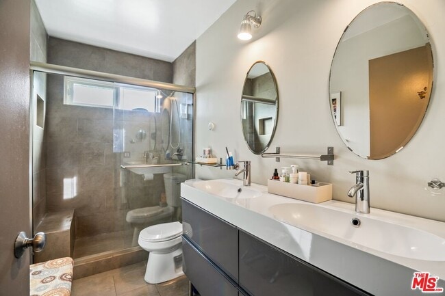 Building Photo - 1317 Stanford St