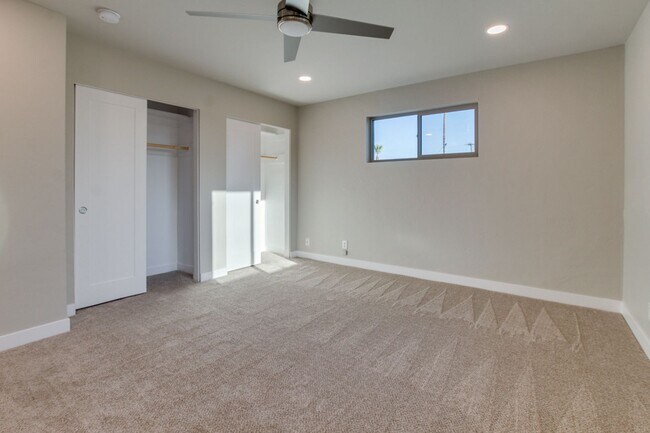 Building Photo - 4 Bedroom, 3 Baths, includes 2 Master Suites Just 1-Mile from ASU