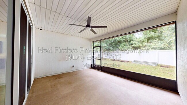 Building Photo - 2704 Daylily Ln