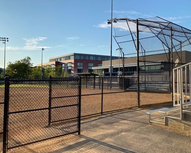Building Photo - 148 Berkshire St