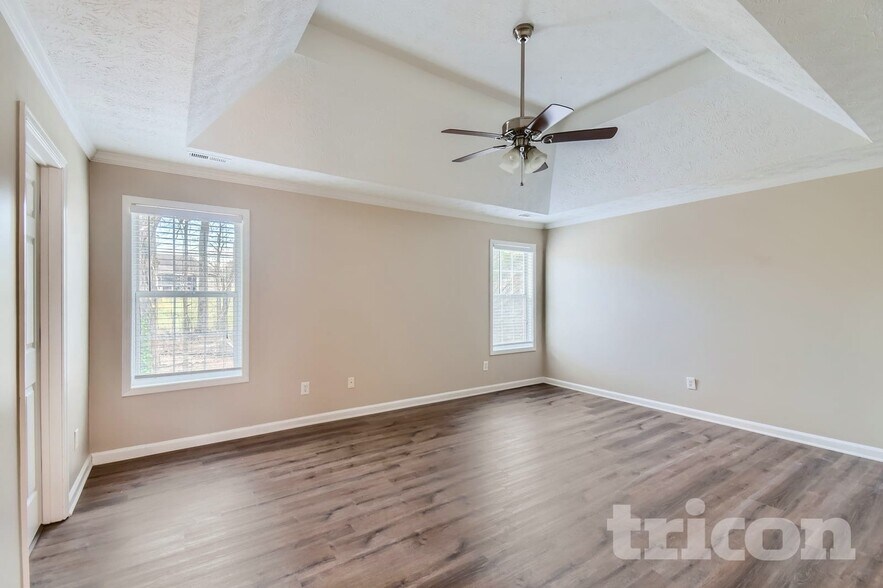 Building Photo - 407 Emerald Trce