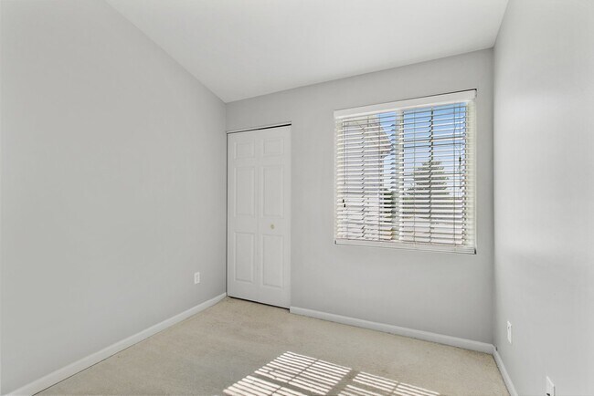 Building Photo - 148 Bertram Dr