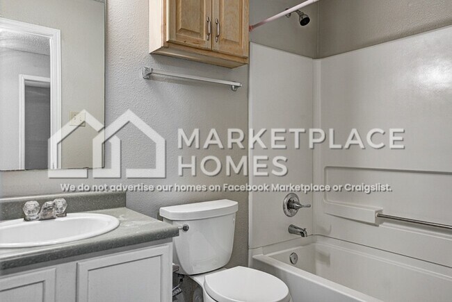 Building Photo - 2108 Bridlewood Dr