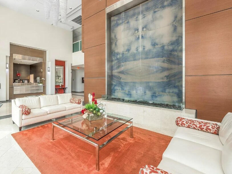 Building Photo - 1155 Brickell Bay Dr