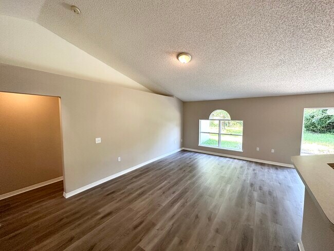 Building Photo - 71 Reidsville Dr
