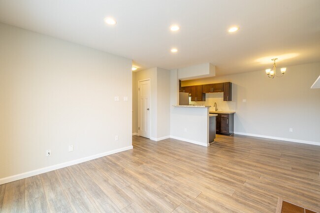 Building Photo - 2750 Holly Hall St