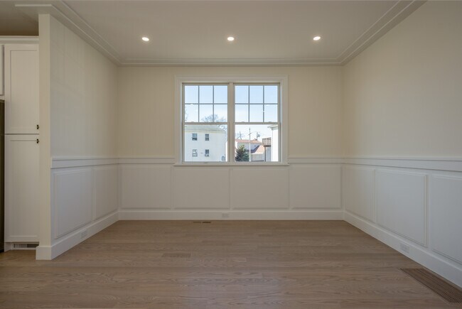 Building Photo - 7 Victoria Ln