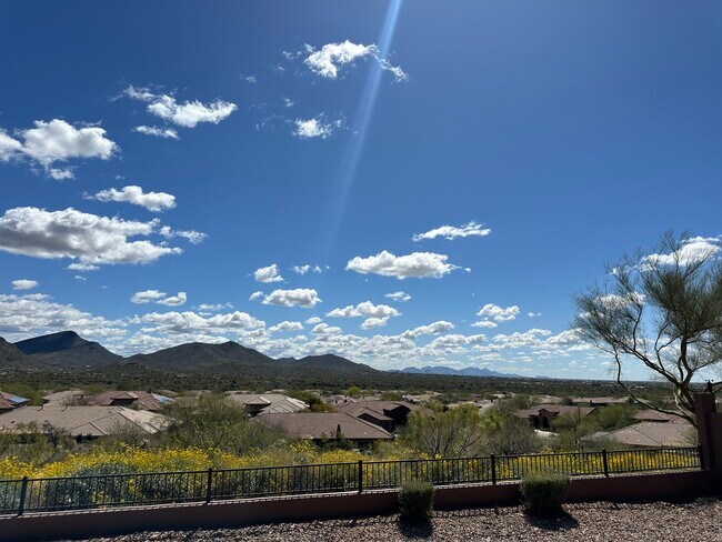 Building Photo - 42107 N Mountain Cove Dr