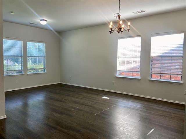 Building Photo - 3116 Kennedy Dr