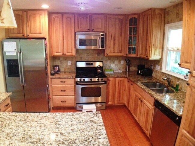 Building Photo - East Cobb with Finished Basement