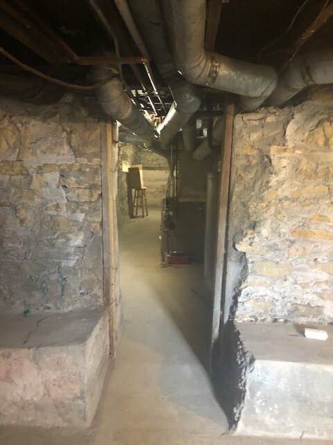 Building Photo - 1223 Sixth St