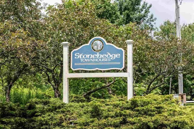 Building Photo - Townhouse for Rent – South Burlington, VT