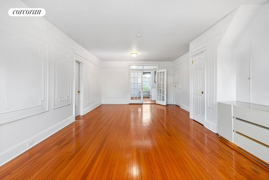 Building Photo - 276 Ainslie St