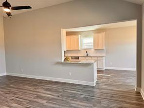 Building Photo - 910 Emerson Dr
