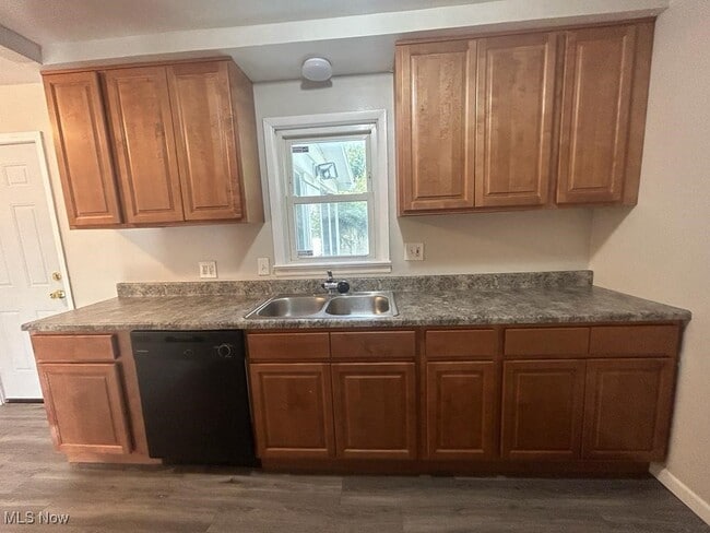 Building Photo - 815 Babbitt Rd