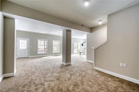 Building Photo - 6 Romano Ct