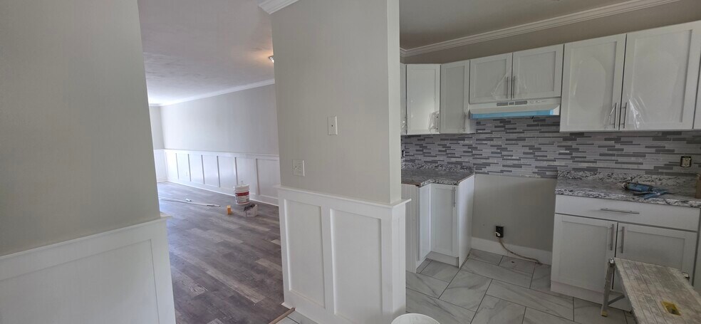 Building Photo - 769 Sylvan Ave
