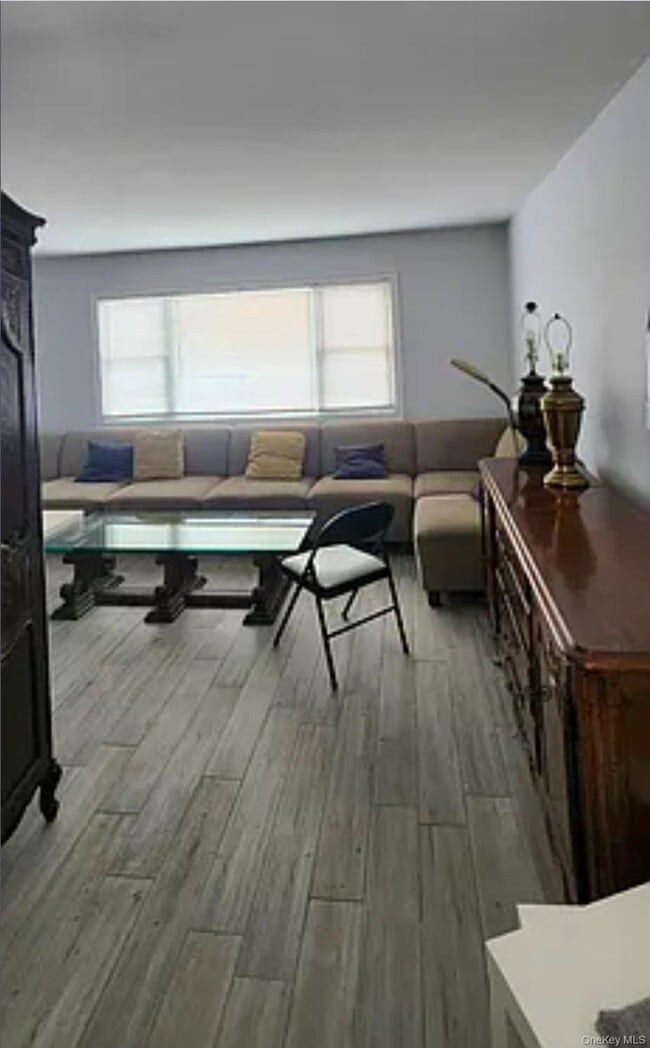 Building Photo - 15 Sagamore Rd