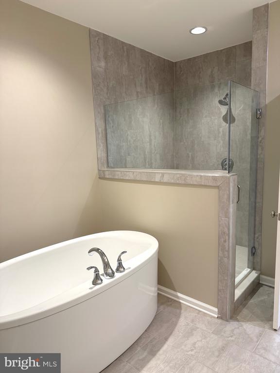 Building Photo - 20396 Roslindale Dr