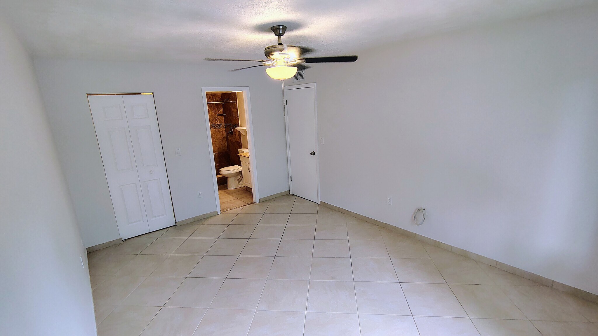 Main bedroom and bath, W.I.C. - 1353 Pine Ridge Cir E