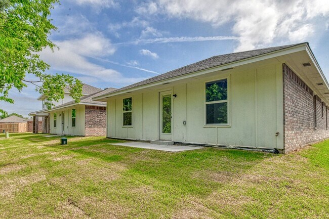 Building Photo - 932 Varenna Ct