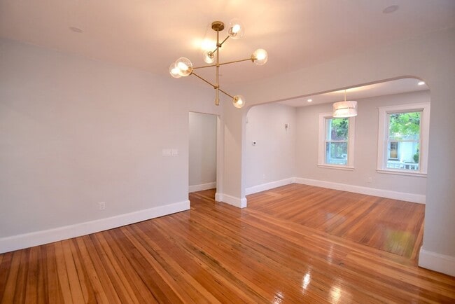 Building Photo - 187 Liberty St