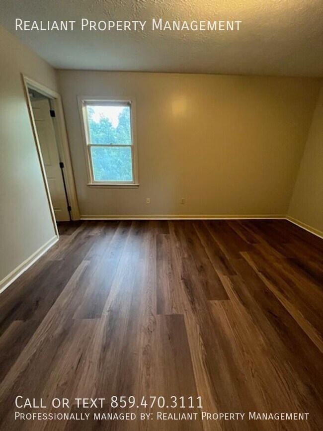 Building Photo - 605 Dardanelles Dr