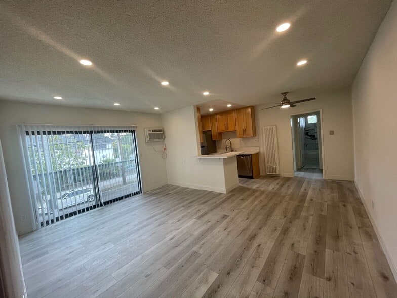 Building Photo - 3601 Keystone Av