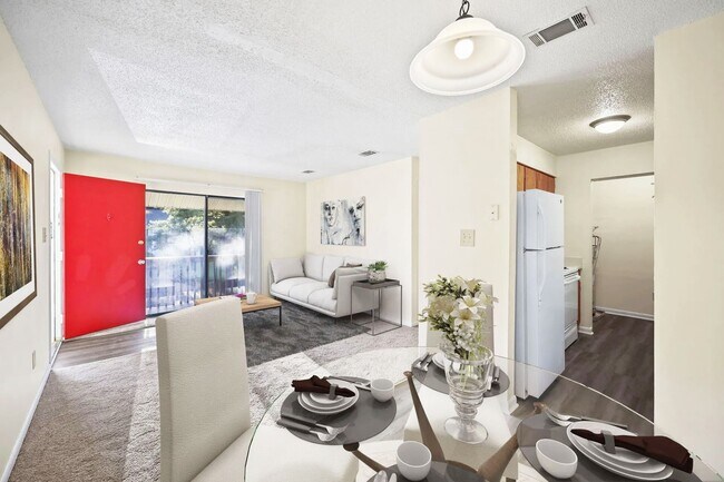 Interior Photo - Country Creek Apartments