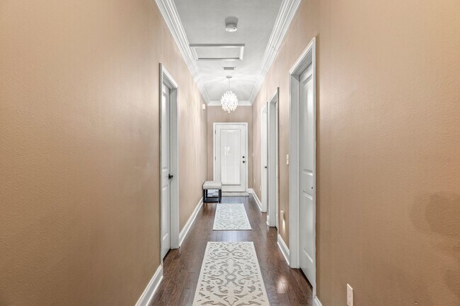 Building Photo - Modern Home in the Heart of Niceville!