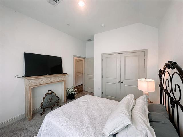 Building Photo - 1029 3rd St