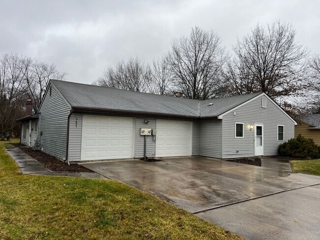 Building Photo - Duplex for Rent by Capital Property Manage...