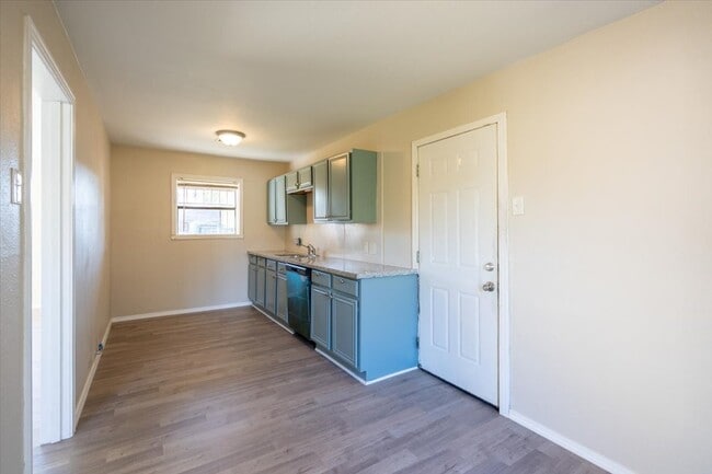 Building Photo - 5851 Southtown St