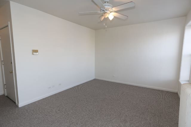 Building Photo - 3957 W Irving Park Rd