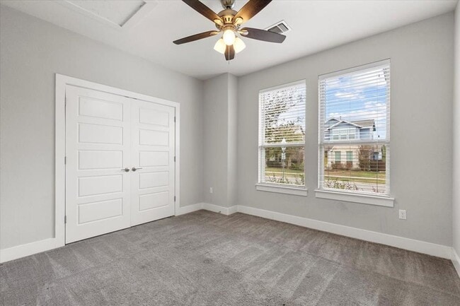 Building Photo - 6009 Baythorne Dr