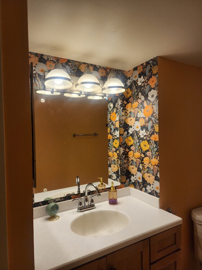 Building Photo - 4000 N Meridian St