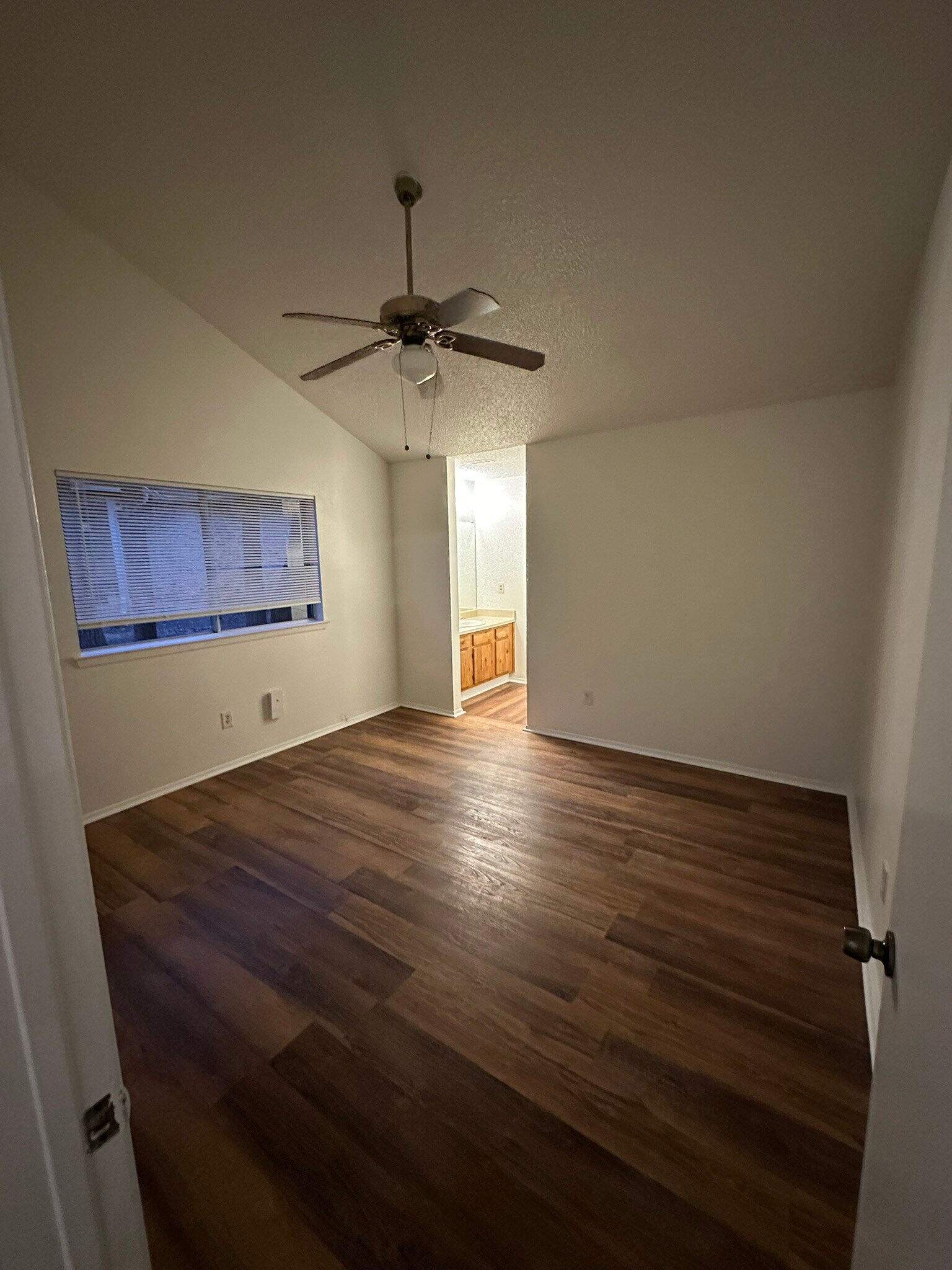 Building Photo - 4504 Dorsett Oaks Cir