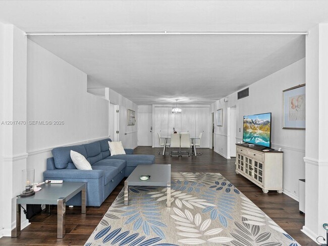 Building Photo - 5005 Collins Ave