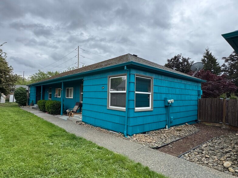 Building Photo - 2560 SE 136